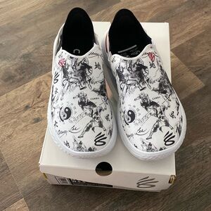 NWOT unisex Curry Slipspeed Slip B Lee